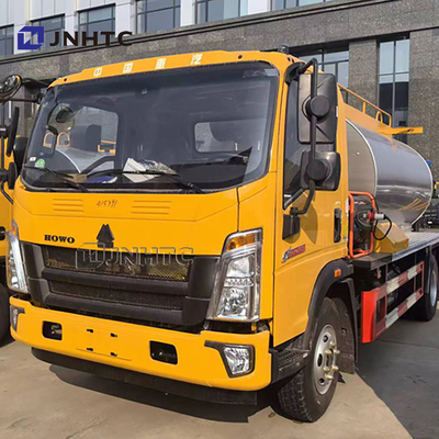 HOWO 4m3 Mesin konstruksi jalan Bitumen Distributor Sprayer Harga terbaik
