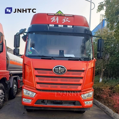 NEW FAW J6L 350HP 8X4 28000L 35000L 30000lL Tangki Bahan Bakar Truk Kualitas Tinggi
