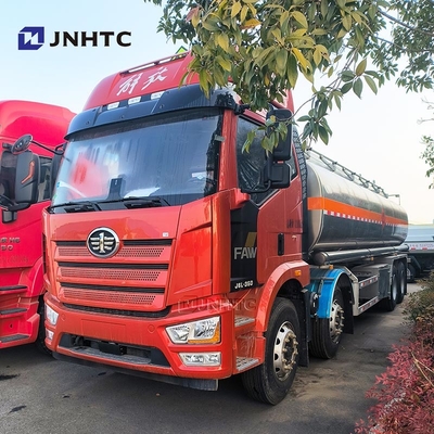 NEW FAW J6L 350HP 8X4 28000L 35000L 30000lL Tangki Bahan Bakar Truk Kualitas Tinggi