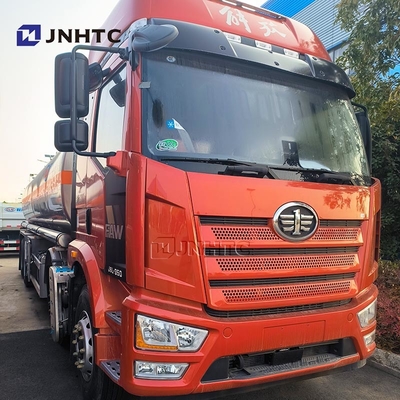 NEW FAW J6L 350HP 8X4 28000L 35000L 30000lL Tangki Bahan Bakar Truk Kualitas Tinggi