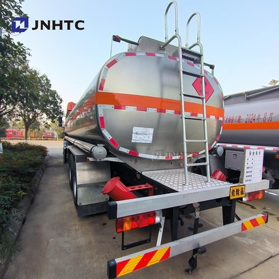 NEW FAW J6L 350HP 8X4 28000L 35000L 30000lL Tangki Bahan Bakar Truk Kualitas Tinggi