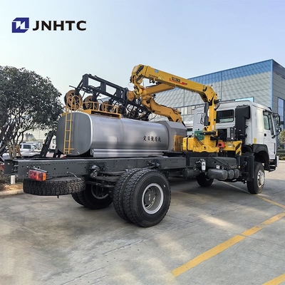 Truk Kargo Diesel HOWO Terbaik 4x4 6 Wheeler Chassis Dengan Crane Kualitas Tinggi
