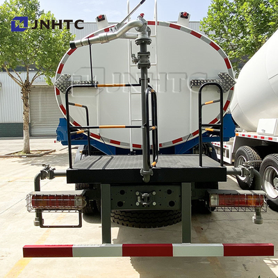 Sinotruk baru Howo Sprinkling Water Tank Truck 351 - 450hp 6x4 10 Roda dari Cina