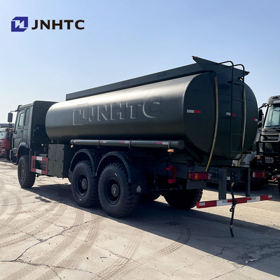 Hot Sinotruk Howo Oil Tank Truck 6x6 All Drive LHD Diesel Fuel Oil Tank Truck Untuk Dijual