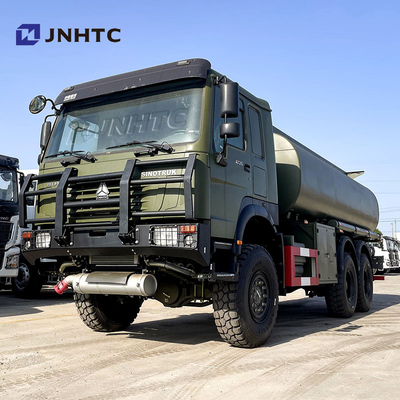 Hot Sinotruk Howo Oil Tank Truck 6x6 All Drive LHD Diesel Fuel Oil Tank Truck Untuk Dijual