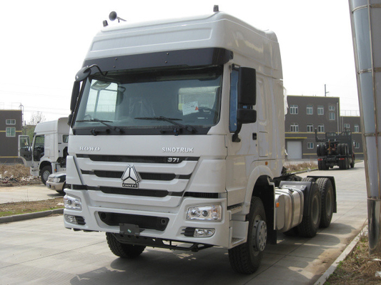 25 Ton White Howo Sinotruk 6x4 Tractor Truck Wd615.47 Dengan Ketahanan Tabrakan Tinggi