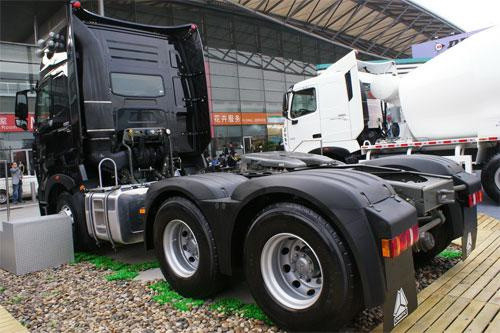 SINOTRUK Howo A7 G Prime Mover Truck Dengan Atap Tinggi Cab Euro 2 Untuk Trailer Semi