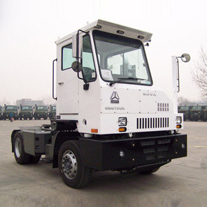 50t - 90t Sinotruck Terminal Tractor Port Dengan Roda ke-5 Mengangkat Kanan / Kiri Mengemudi