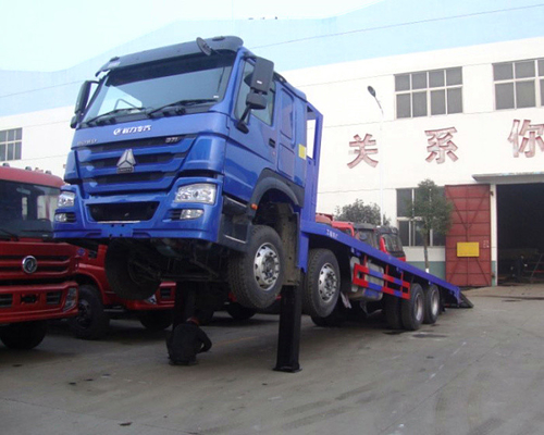 Sinotruk Howo7 6x4 40T Truk Kargo Berat Dengan 20 Kaki Tempat Tidur 10 Roda 371hp