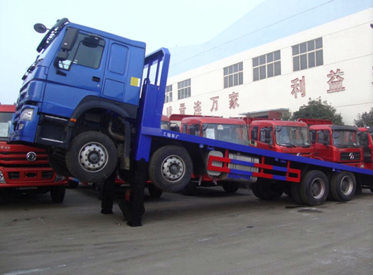 Sinotruk Howo7 6x4 40T Truk Kargo Berat Dengan 20 Kaki Tempat Tidur 10 Roda 371hp