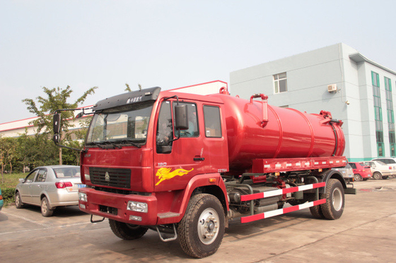 4x2 Sinotruk Howo7 Sewage Suction Truck 10M3 Kapasitas Tangki Dalam Warna Merah