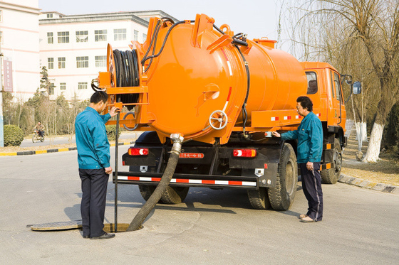 Sewage Waste Disposal Truck Dengan Cuci Tekanan Tinggi Dan Suction Combination