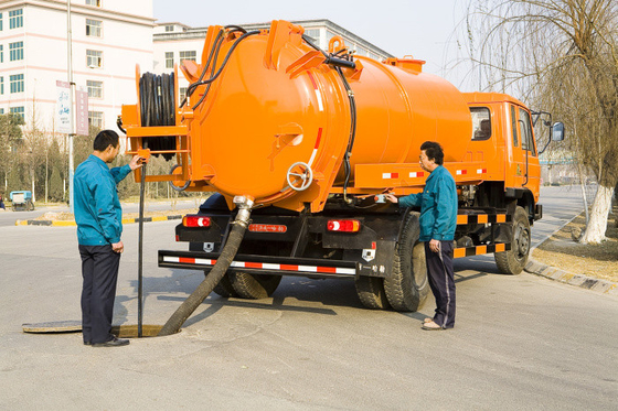 Efisiensi Tinggi Sinotruk Sewage Suction Truck Untuk Operasi Pencucian Industri