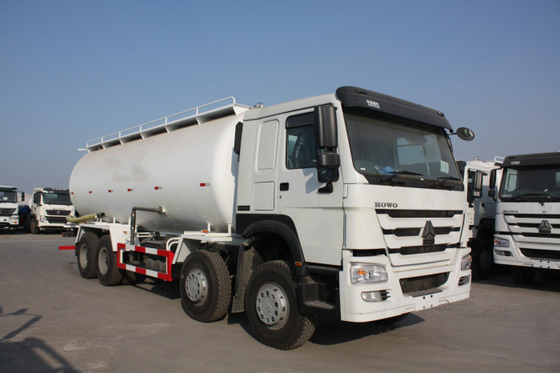 Howo 12 Wheels 8x4 Truk Tangki Massal 36m3-45m3 Untuk Transportasi Bahan Bubuk