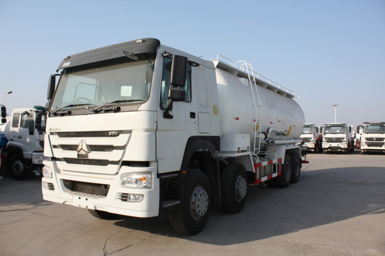 Truk Tangki Bahan Bakar 8x4 Warna Opsional Tahan Cuaca Dengan Struktur Baja
