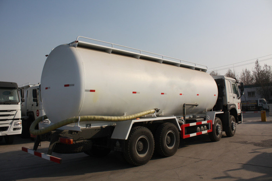 Truk Tangki Bahan Bakar 8x4 Warna Opsional Tahan Cuaca Dengan Struktur Baja
