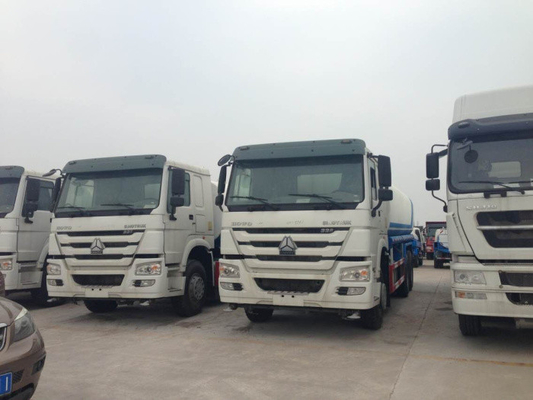 10 Roda 336hp 5000 Galon Air Truck Cuaca Bukti Dengan 60m³ / H Mengalir Rate