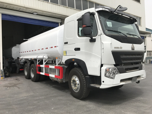 RHD Heavy Duty Oil Tanker Lorry Untuk Transportasi Multicolor Opsional