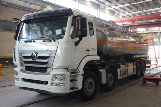 Truk Tangki Bahan Bakar Hohan 12 Roda Untuk Pengangkutan Minyak Model ZZ1315M4666C1