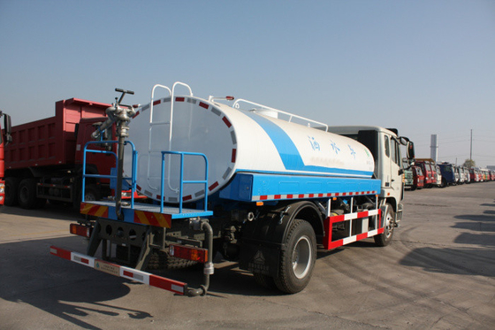Truk Tangki Air 6 Roda Kapasitas 10 Cbm Mesin Euro II Untuk Pembersihan