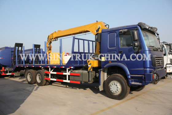 336HP Konstruksi Boom Truck Crane Dengan Kapasitas Angkat 12000kg Max