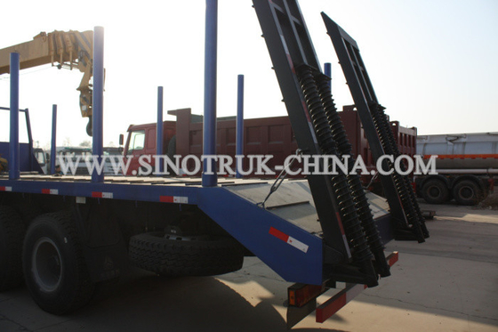 336HP Konstruksi Boom Truck Crane Dengan Kapasitas Angkat 12000kg Max