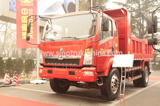 12 Ton HOWO 4 × 2 Light Duty Dump Truck Dengan 105HP EuroIII Front Lifting 6 Ban