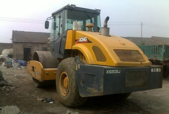 20t Tunggal Drum Vibratory Road Roller Untuk Jalan Bangunan Dan Diperbaiki XS202J