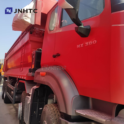 Truk Sinotruck Baru dan Digunakan HOWO Nx 8X4 Truk Dump 50 Ton Truk Baru Dengan Tarpaulin