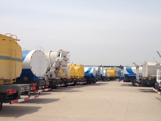 Howo Heavy Duty Dump Truck, Water Tanker Truck Capacity 12-20m3