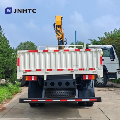 HOWO Truk Crane Dengan 4X2 6 Roda Crane 5 Ton Truk Kargo Dengan 12 Ton Folding Arm Crane