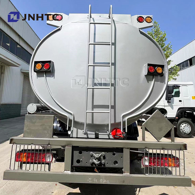Sinotruk Howo Oil Tank Truck 6X4 400HP LHD Diesel Fuel Oil Tank Truck Harga bagus