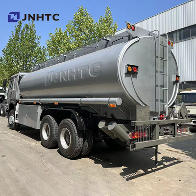 Sinotruk Howo Oil Tank Truck 6X4 400HP LHD Diesel Fuel Oil Tank Truck Harga bagus