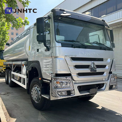 Sinotruk Howo Oil Tank Truck 6X4 400HP LHD Diesel Fuel Oil Tank Truck Harga bagus