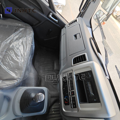 HOWO 4X2 Ringan Bayi Ayam Transportasi Truk Ayam kecil Pengiriman Kendaraan Untuk dijual
