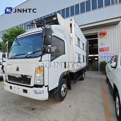 HOWO 4X2 Ringan Bayi Ayam Transportasi Truk Ayam kecil Pengiriman Kendaraan Untuk dijual
