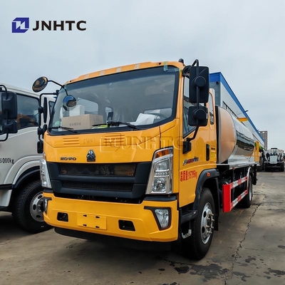 HOWO Asphalt Spraying Equipment Trucks 4X2 160HP Intelligent Bitumen Spreader Untuk Dijual