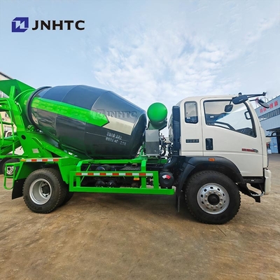 HOWO 4×2 Truk Pengaduk Beton Ringan 3 Meter Kubik 4,5 Ton Tahan Cuaca Truk Pengaduk Beton