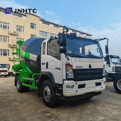 HOWO 4×2 Truk Pengaduk Beton Ringan 3 Meter Kubik 4,5 Ton Tahan Cuaca Truk Pengaduk Beton