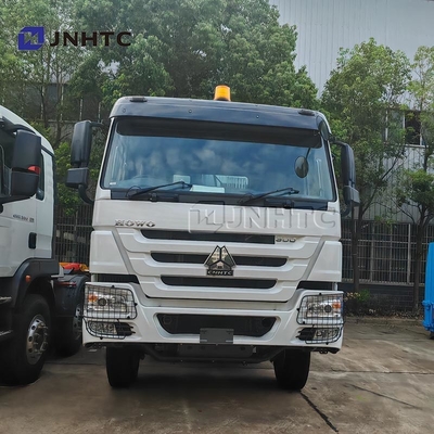 HOWO Truk Sampah Compactor 4x2 Euro 2 Penghapusan Sampah Truk Belakang Truk Diesel Hijau Model Baru