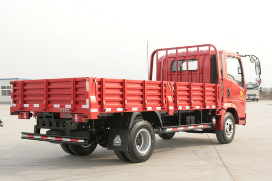 10 Ton 4x2 Sinotruk Howo7 Truk Kargo Berat Warna Merah 6 Ban Dengan Air Conditioner