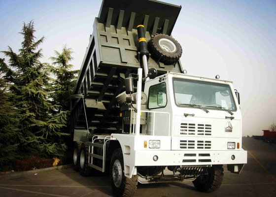 SINOTRUK HOWO 6 * 4 371HP Penambangan Truk Dump 70 Ton Untuk Bisnis Konstruksi