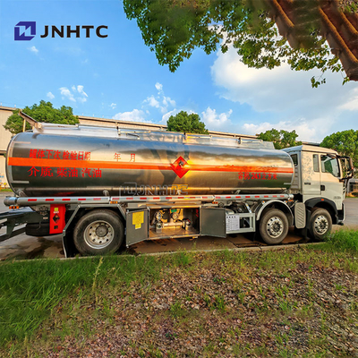 SINOTRUK HOWO Tangki bahan bakar truk tangki minyak truk truk tangki truk dengan 25cbm full trailer