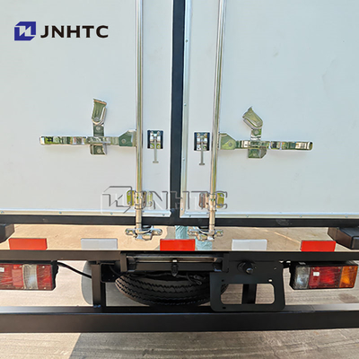 ISUZU 10 Ton Muat 4x2 6x4 Box Van Cargo Truck Dengan Mesin 205hp 240hp