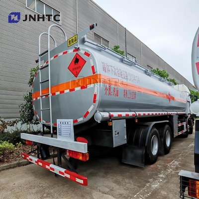 SINOTRUK HOWO Tangki bahan bakar Truk 8X4 Drive Wheel Euro 3 Emisi Standar Tank Minyak Truk Tanker Truk