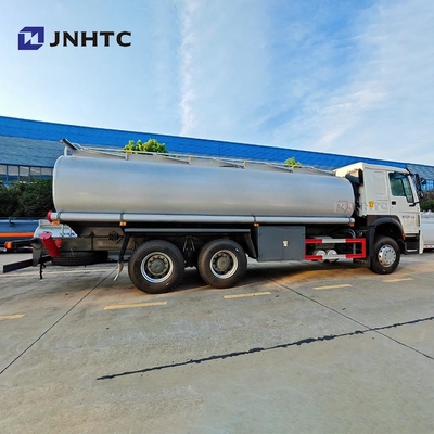 Howo Oil Tanker Trucks 6X4 340HP 30000 liter Transportasi bahan bakar Tanker bahan bakar