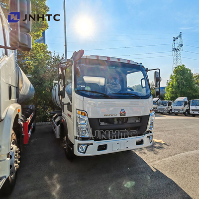 Sinotruk Howo 4x2 Lampu Listrik Listrik Tanker 4200 Liter Listrik Diesel Tanker Listrik