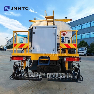 HOWO 4X2 340HP Intelligent Bitumen Spreader Aspal Semprot Peralatan Truk