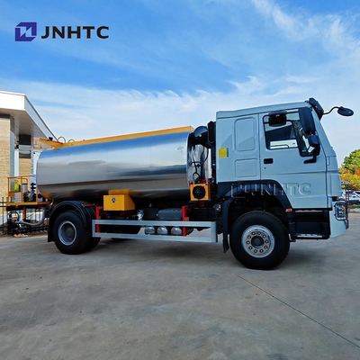 HOWO 4X2 340HP Intelligent Bitumen Spreader Aspal Semprot Peralatan Truk