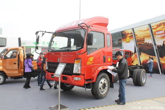 95 Km / H Kecepatan Maksimum Truk Komersial 12 Ton Nilai Beban Desain Poros Belakang Yang Kuat